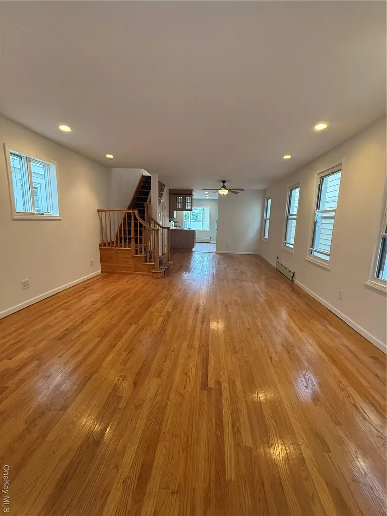 9515 Pitkin Avenue Ozone Park NY 11417