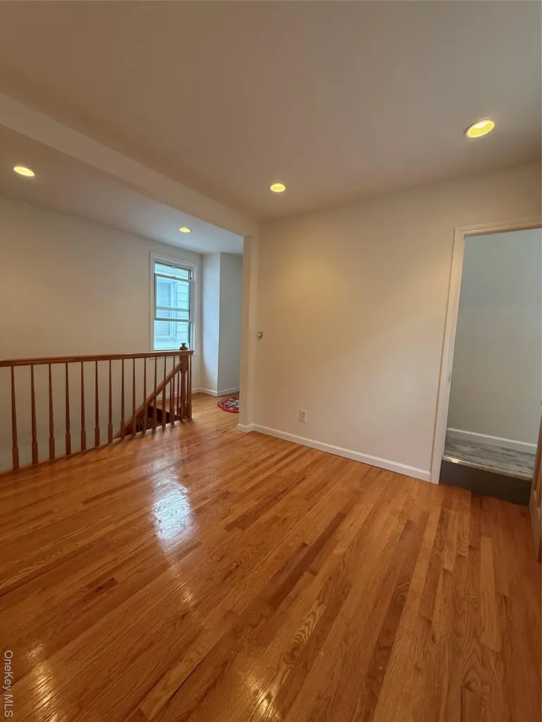 9515 Pitkin Avenue Ozone Park NY 11417