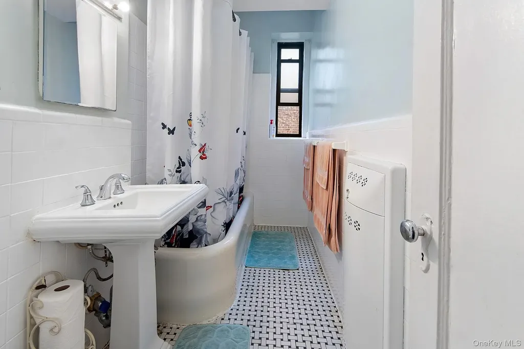 3875 Waldo Avenue Bronx NY 10463