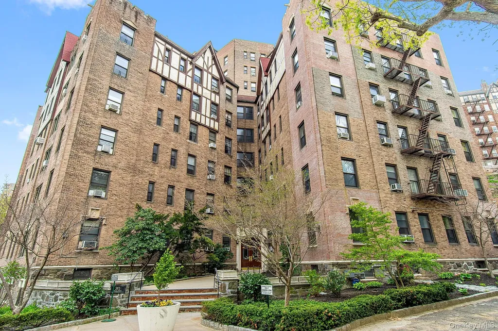 3875 Waldo Avenue Bronx NY 10463