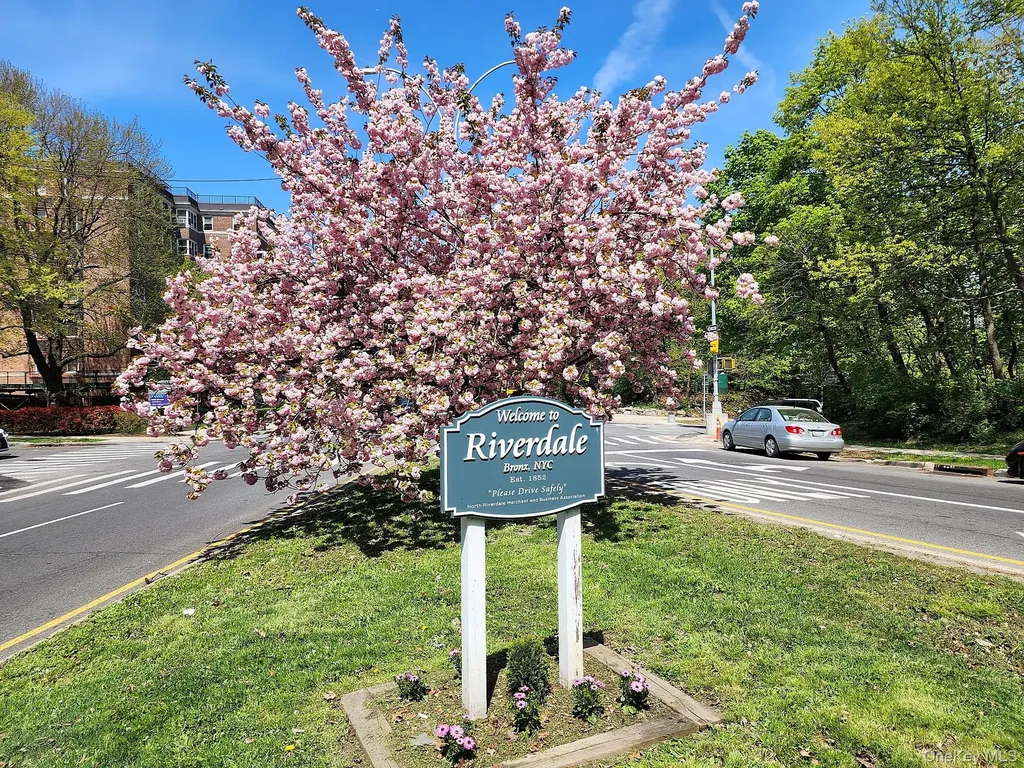 3875 Waldo Avenue Bronx NY 10463