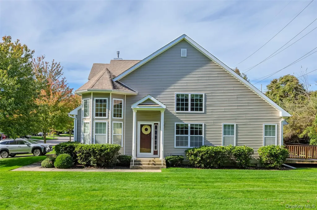 48 Avery Lane Miller Place NY 11764
