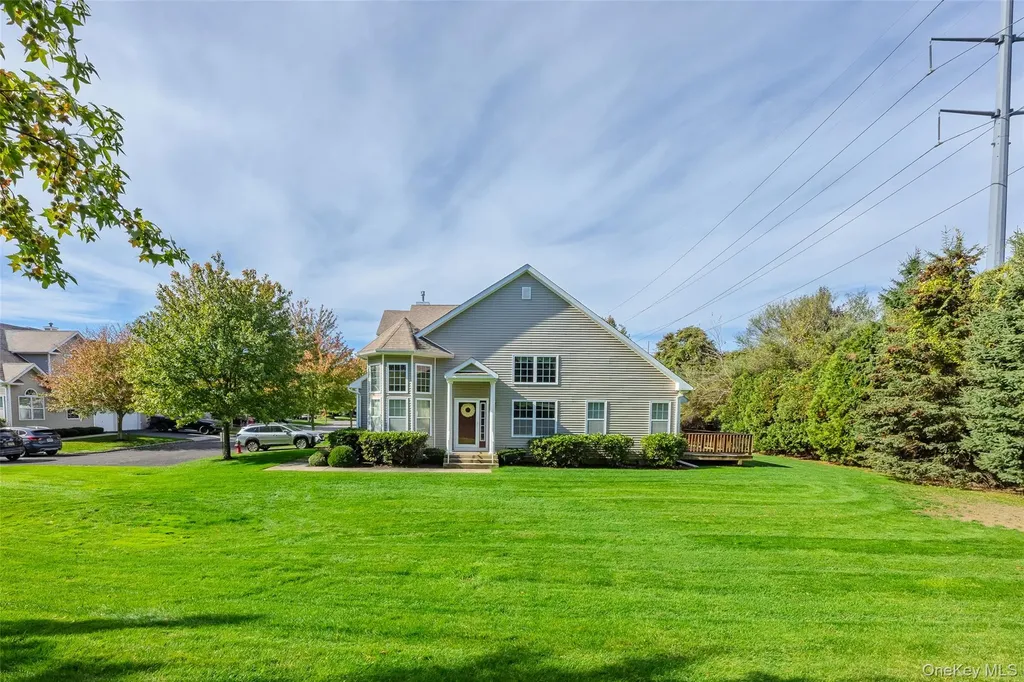 48 Avery Lane Miller Place NY 11764