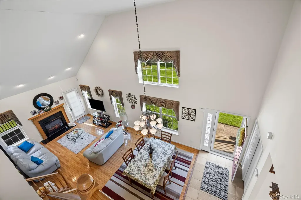 48 Avery Lane Miller Place NY 11764
