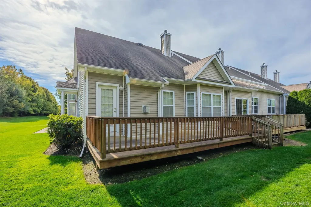 48 Avery Lane Miller Place NY 11764