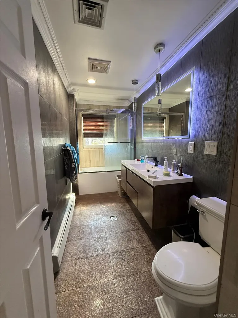689 Arlington Avenue Baldwin NY 11510