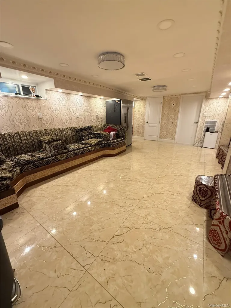 689 Arlington Avenue Baldwin NY 11510