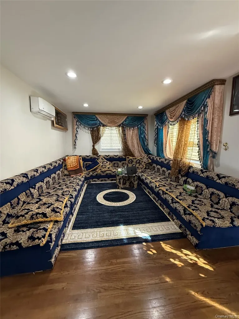 689 Arlington Avenue Baldwin NY 11510