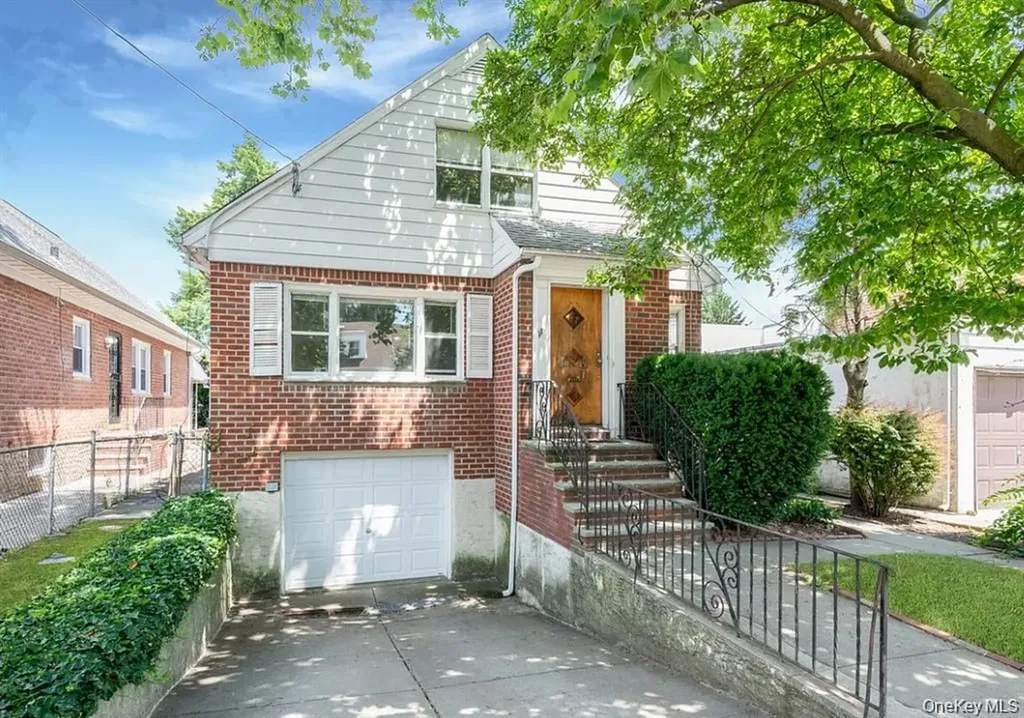 80-15A 168th Street Flushing NY 11432