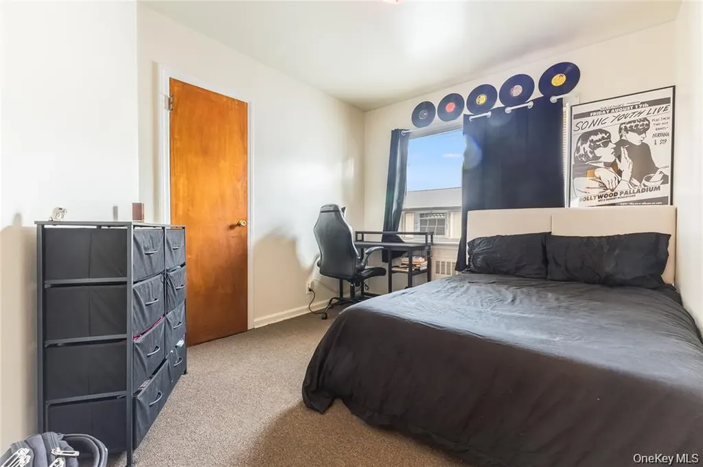 80-15A 168th Street Flushing NY 11432