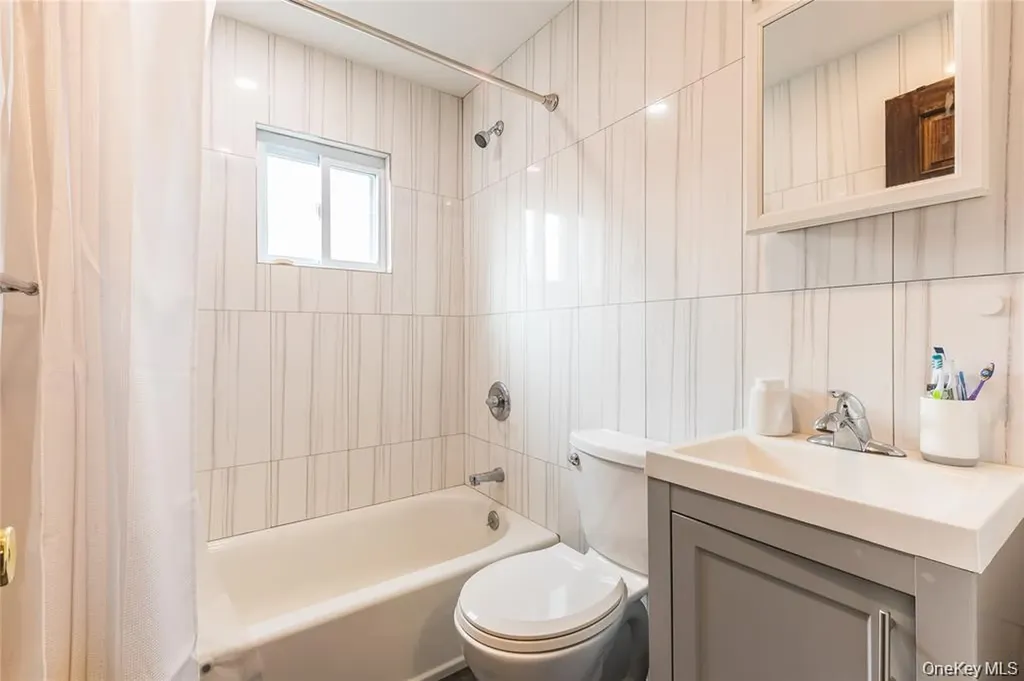 80-15A 168th Street Flushing NY 11432
