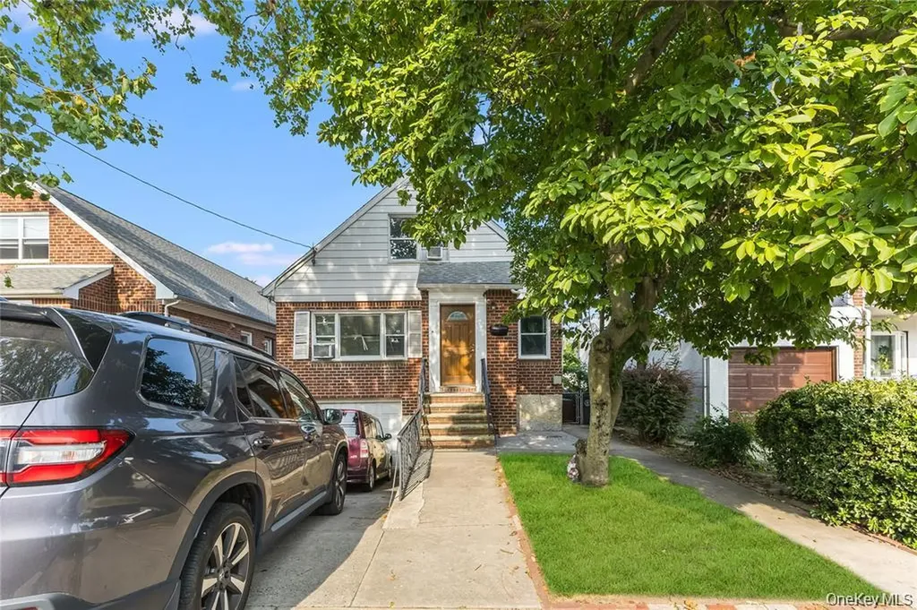 80-15A 168th Street Flushing NY 11432