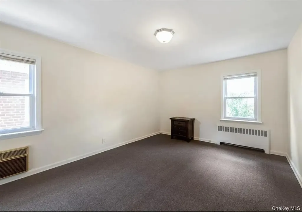 80-15A 168th Street Flushing NY 11432
