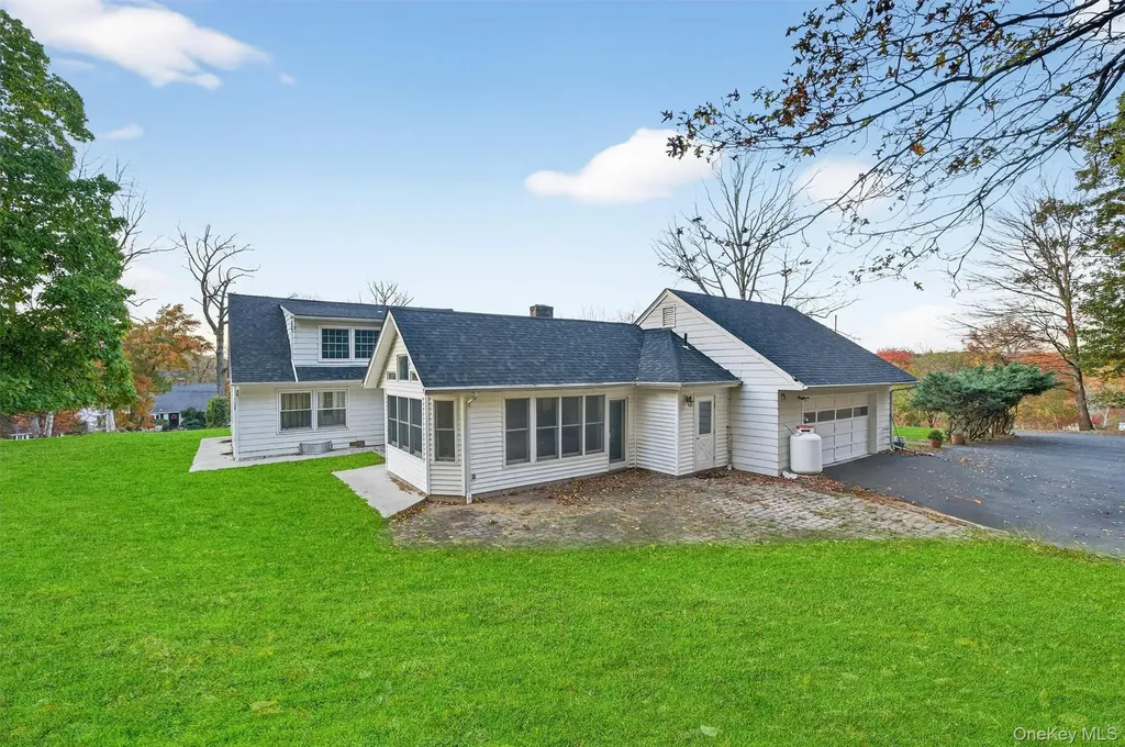 108 Circle Drive Monroe NY 10950