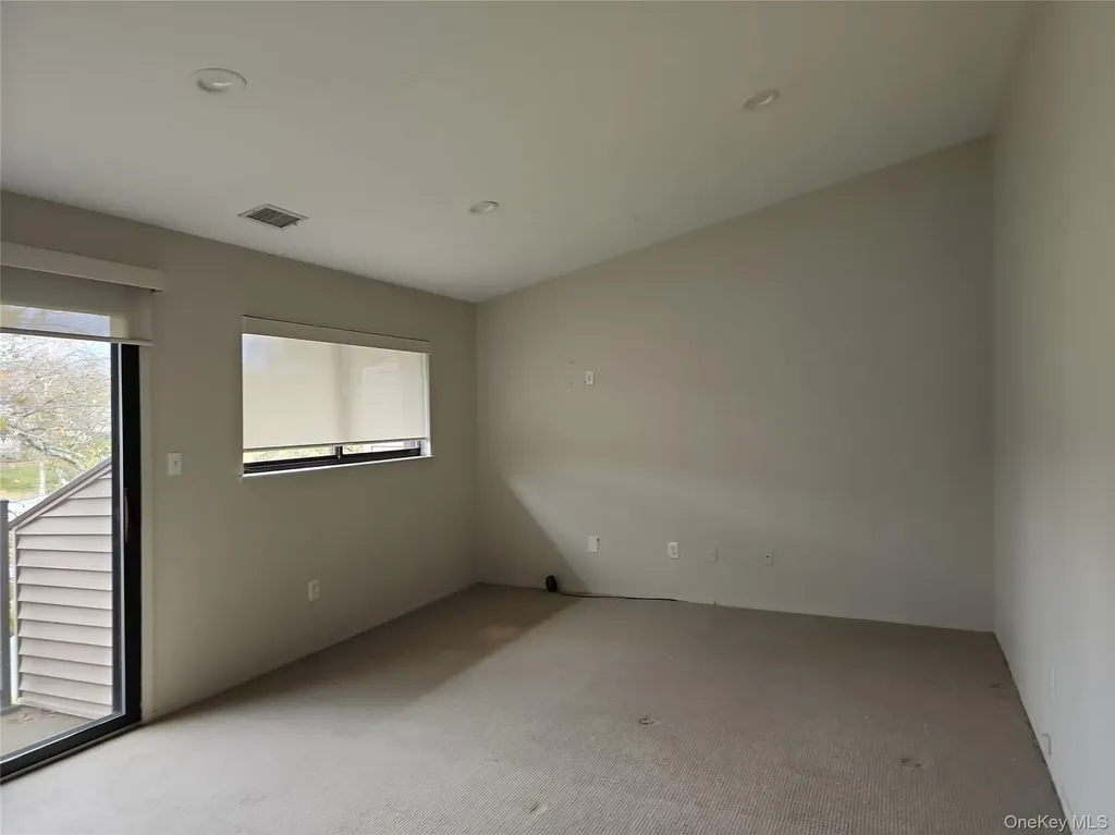 80 Northgate Circle Melville NY 11747