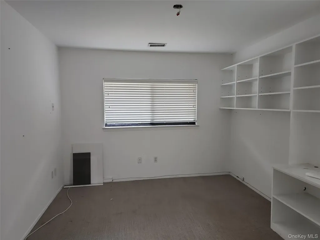 80 Northgate Circle Melville NY 11747