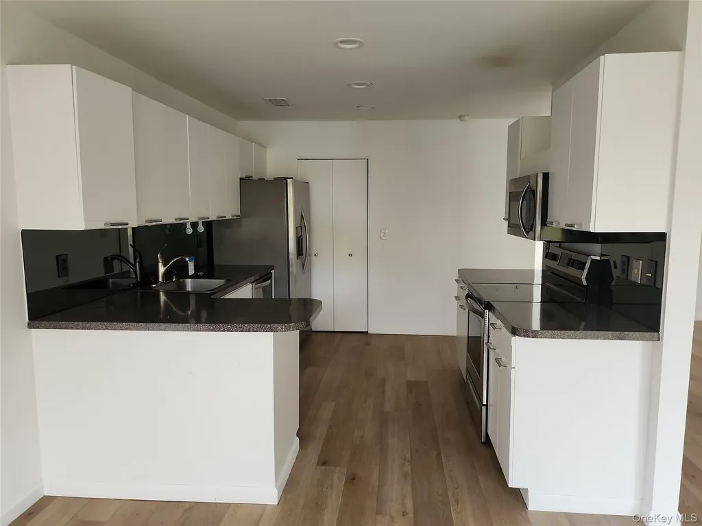 80 Northgate Circle Melville NY 11747