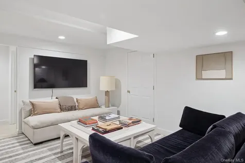 62 Sea Farm Lane Bridgehampton NY 11932