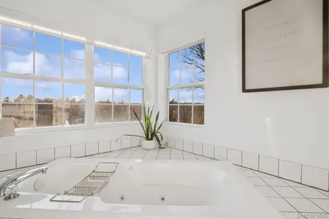 62 Sea Farm Lane Bridgehampton NY 11932