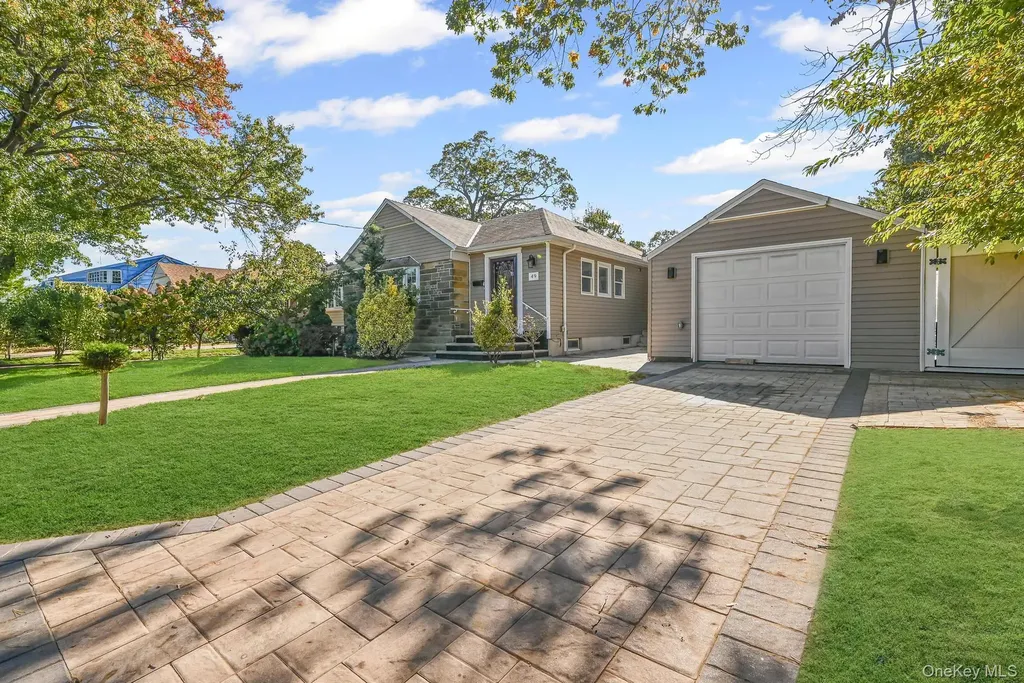 49 Ashely Drive Valley Stream NY 11580