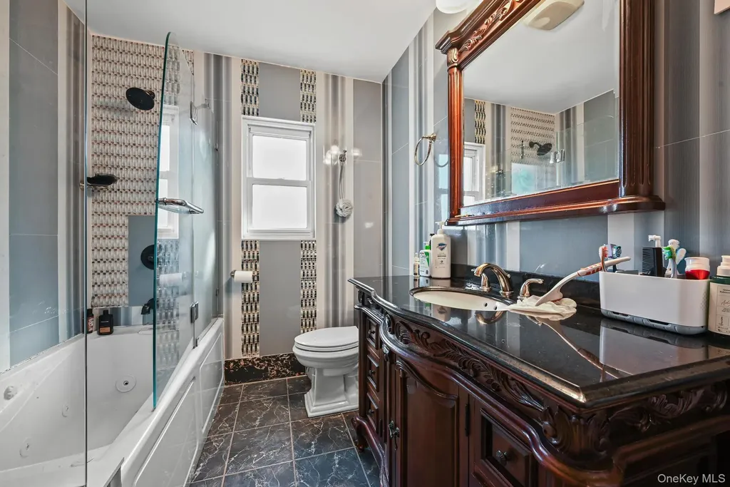 49 Ashely Drive Valley Stream NY 11580