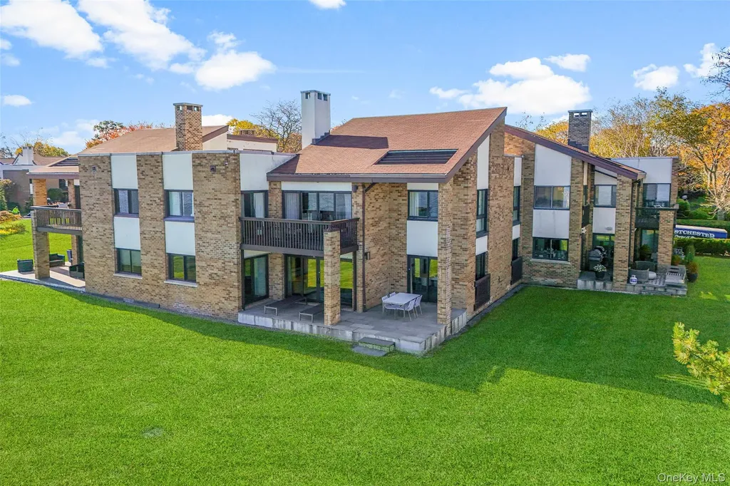 17 Waters Edge Rye NY 10580