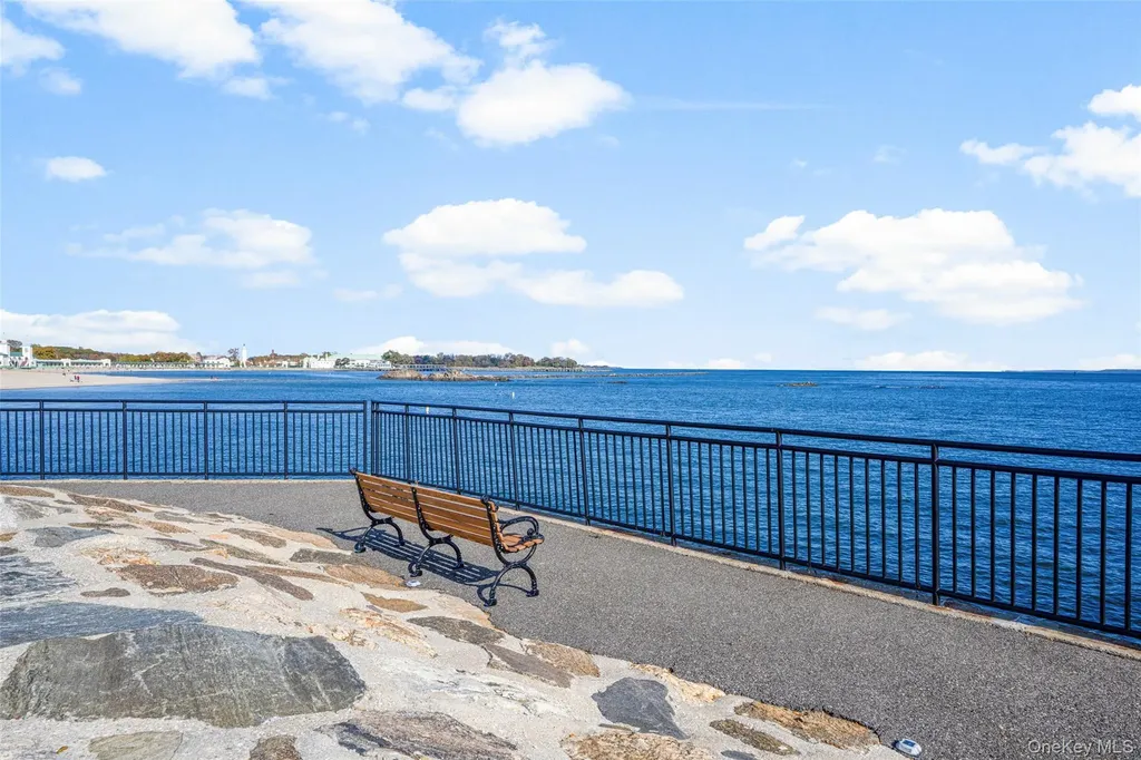 17 Waters Edge Rye NY 10580