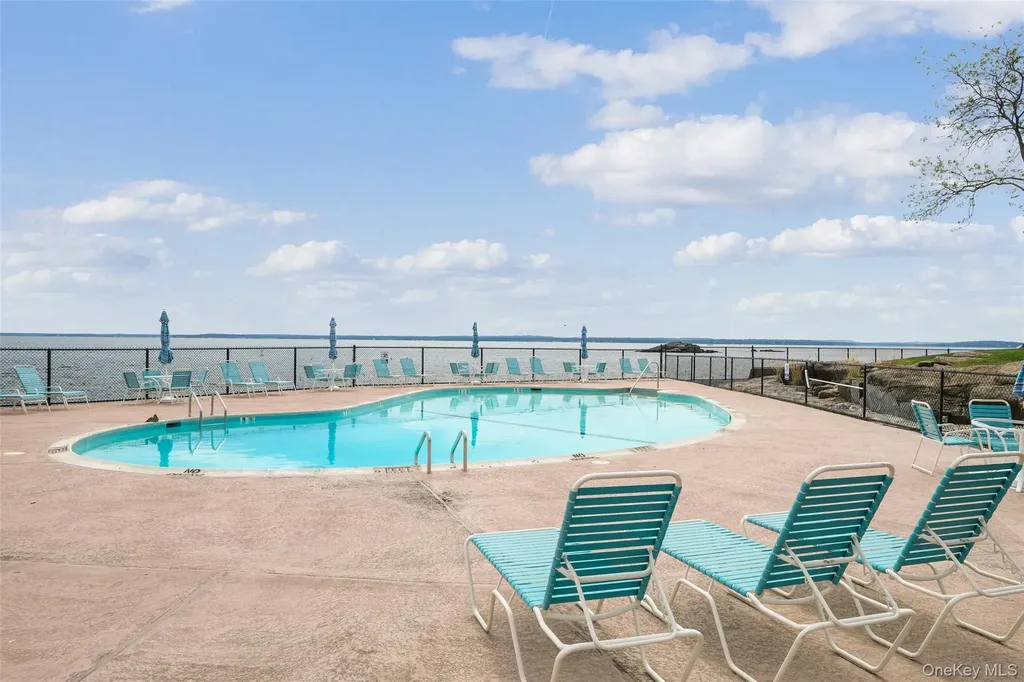 17 Waters Edge Rye NY 10580