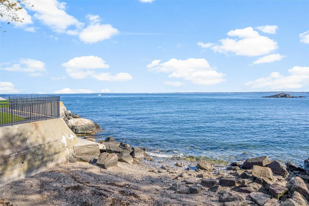 17 Waters Edge Rye NY 10580
