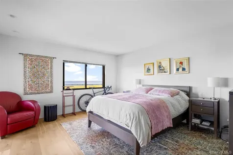 17 Waters Edge Rye NY 10580