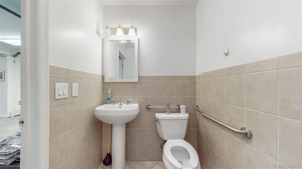 566 Schenectady Avenue Brooklyn NY 11203