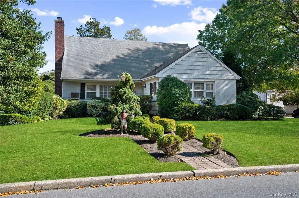 66 Auerbach Lane Lawrence NY 11559
