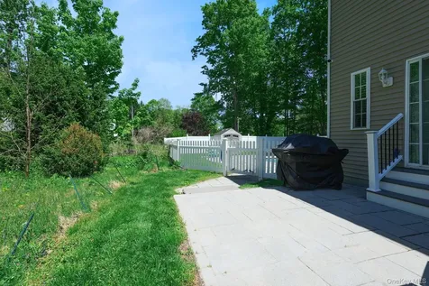 94 Robinson Lane Wappingers Falls NY 12590