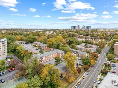 667 Pelham Road Road New Rochelle NY 10805