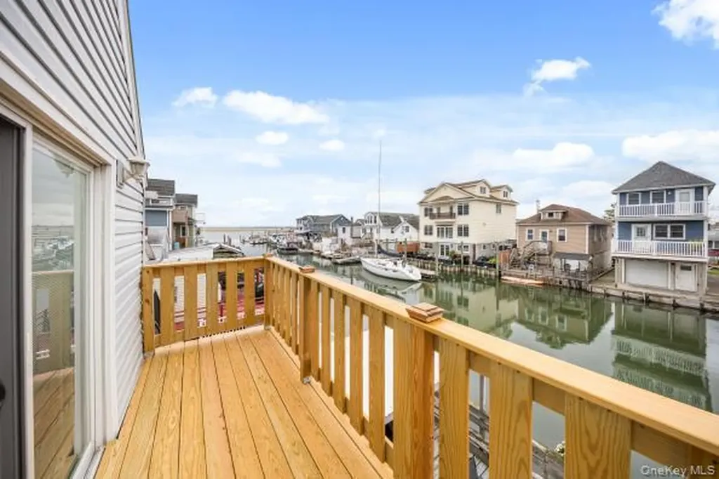 33 W 11th Road Broad Channel NY 11693