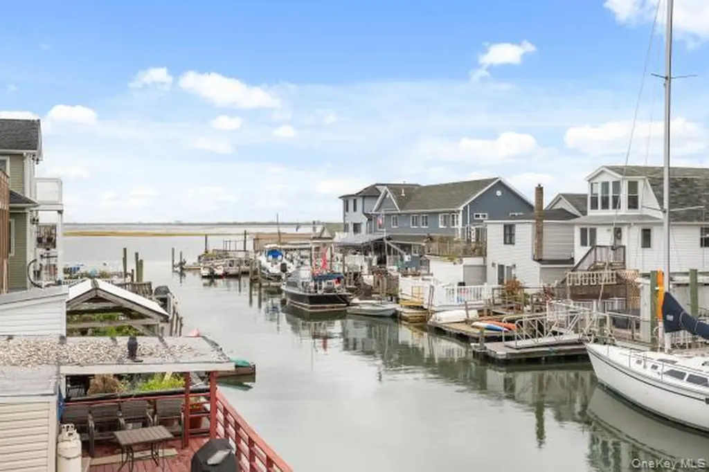 33 W 11th Road Broad Channel NY 11693