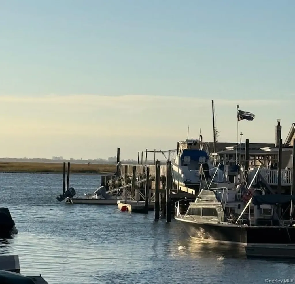 33 W 11th Road Broad Channel NY 11693