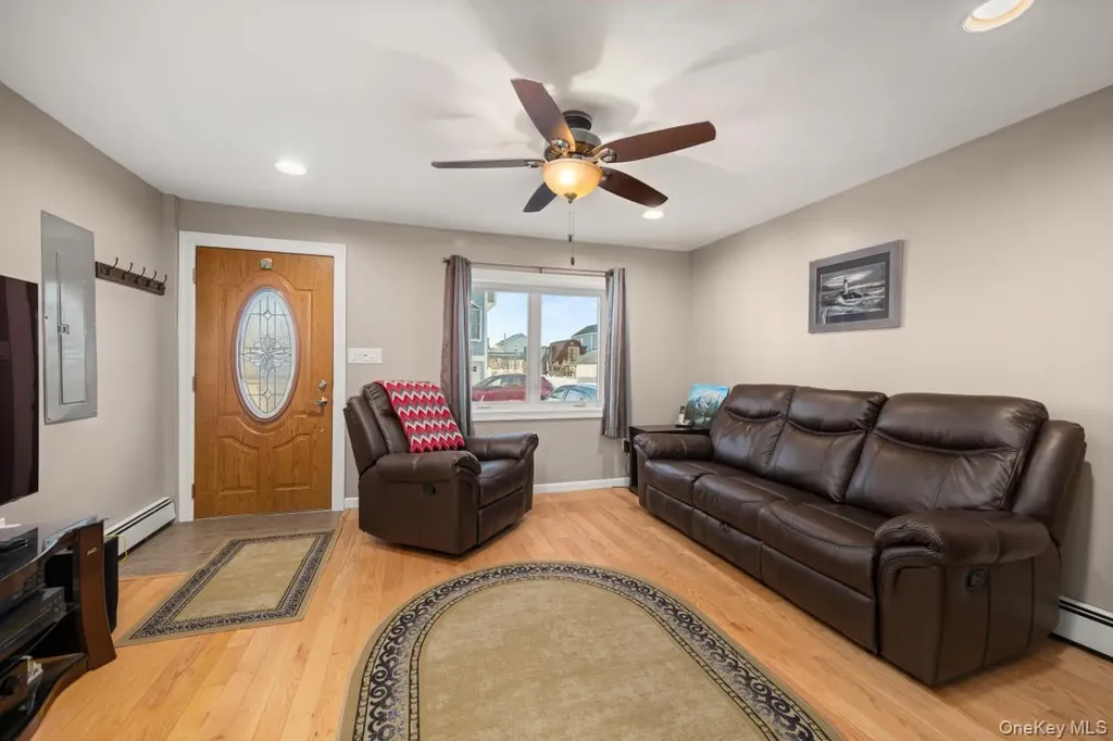 33 W 11th Road Broad Channel NY 11693