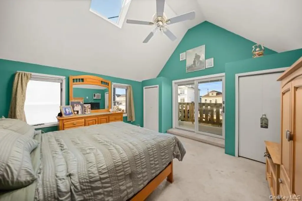 33 W 11th Road Broad Channel NY 11693