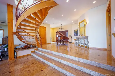 51 Bay Street Long Beach NY 11561