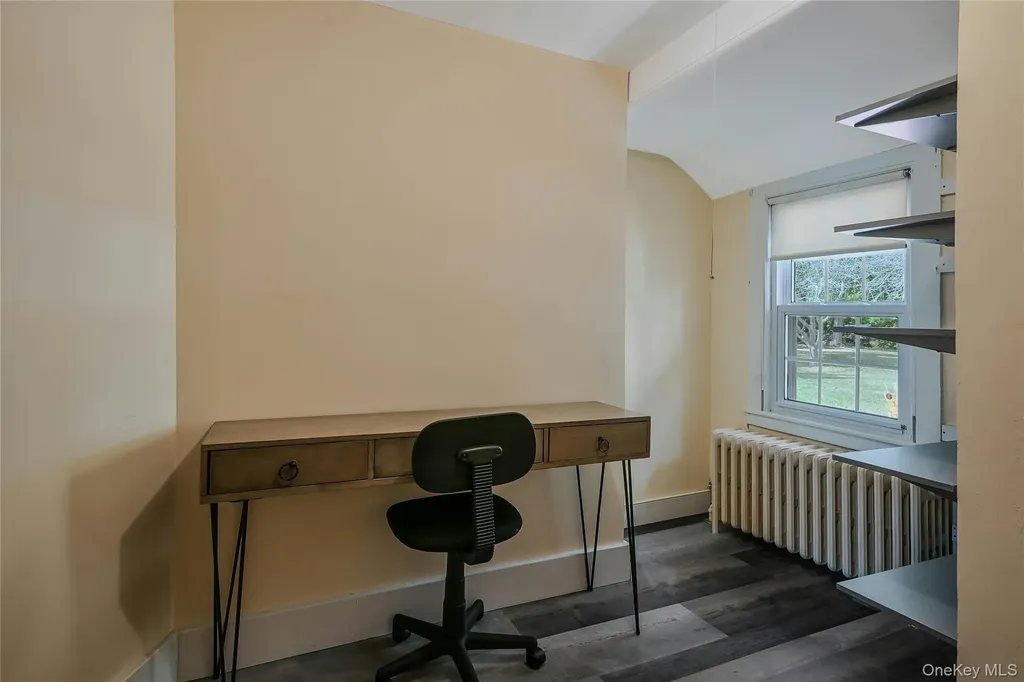 147 N Country Road Mount Sinai NY 11766
