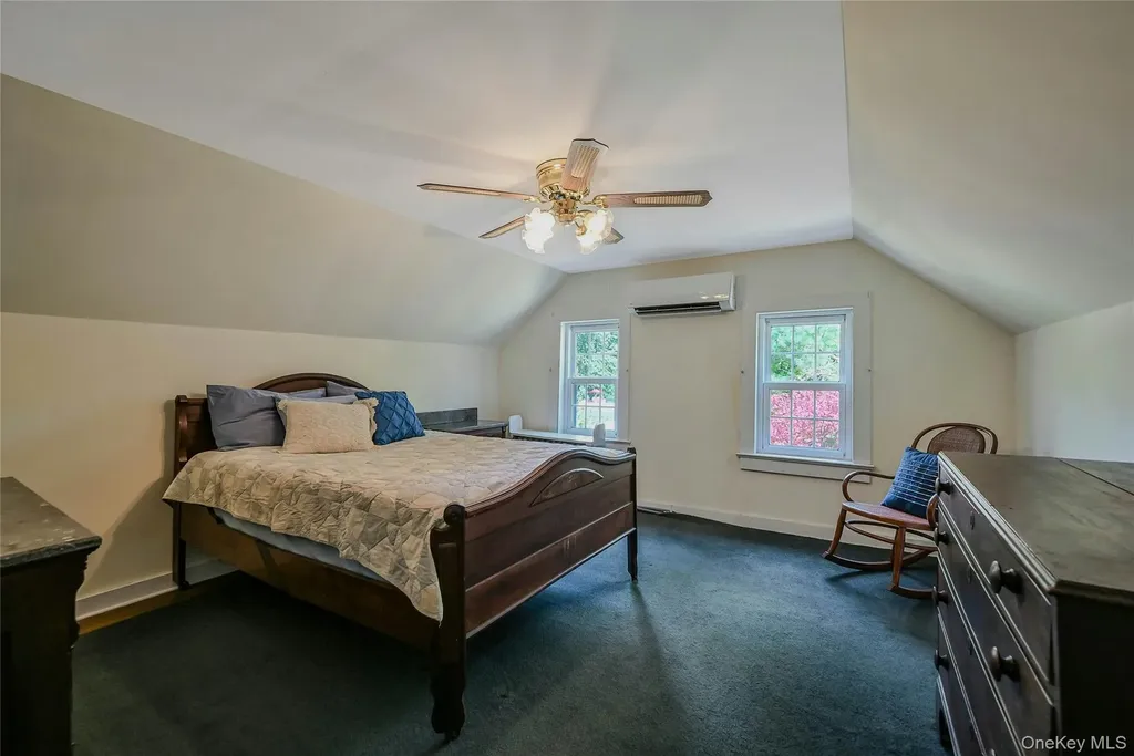 147 N Country Road Mount Sinai NY 11766