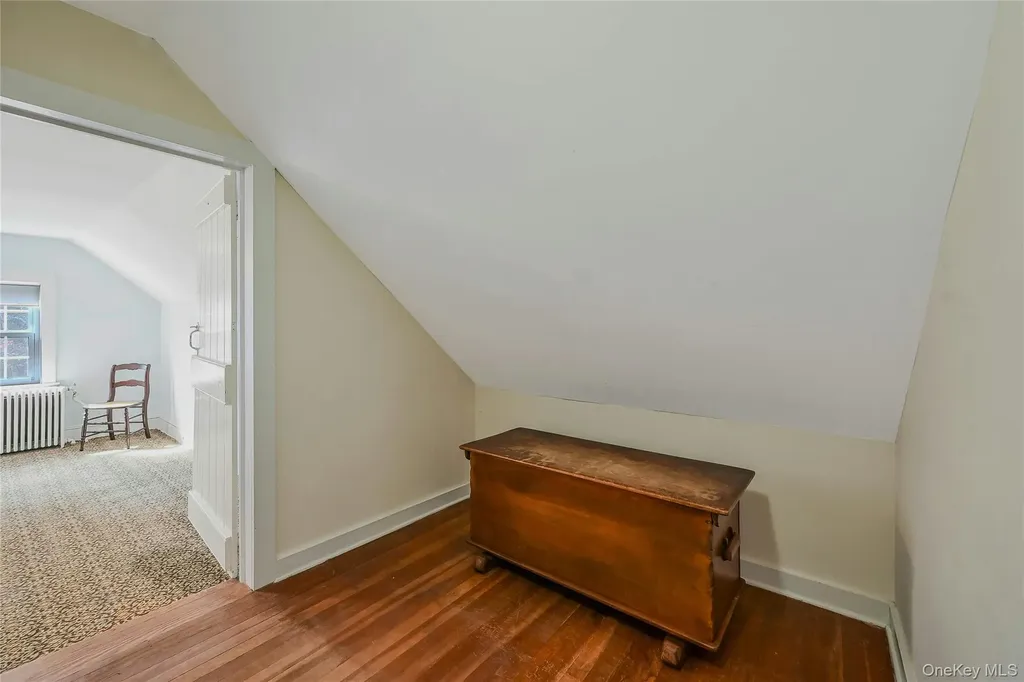 147 N Country Road Mount Sinai NY 11766