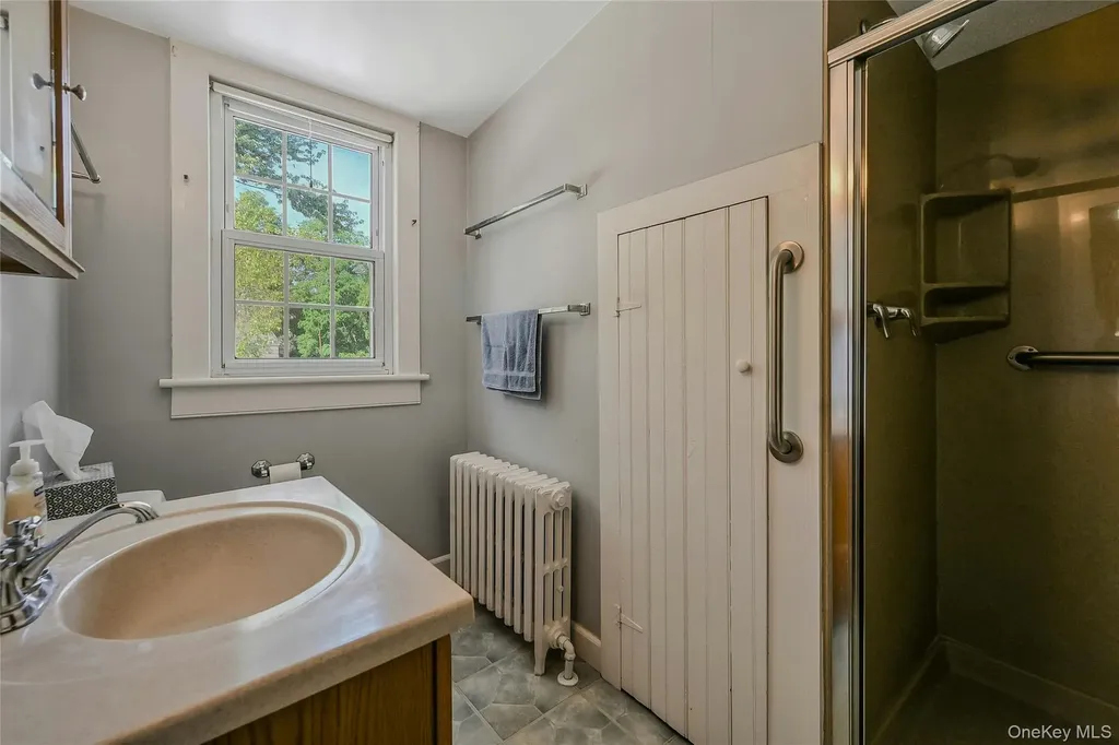 147 N Country Road Mount Sinai NY 11766