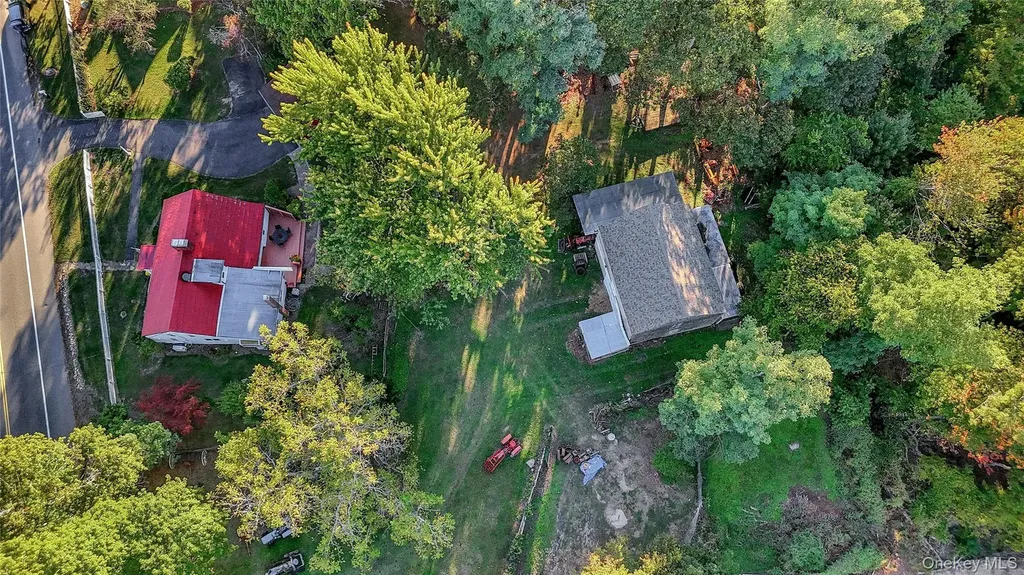 147 N Country Road Mount Sinai NY 11766