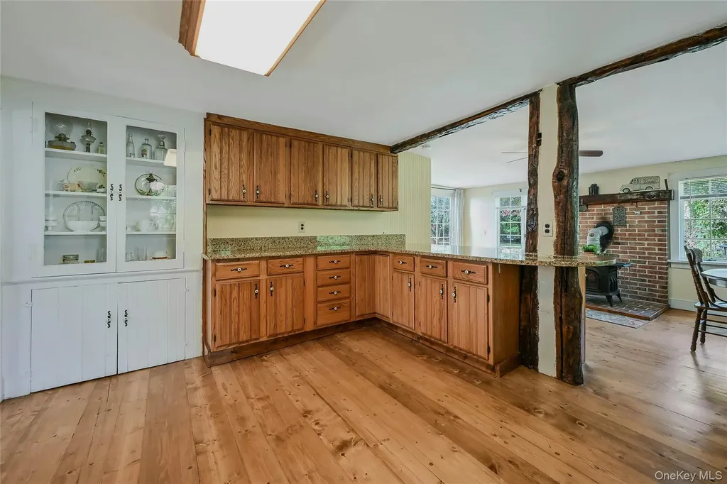 147 N Country Road Mount Sinai NY 11766