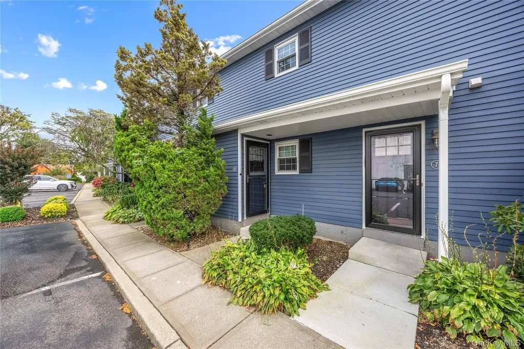116 Westend Avenue Freeport NY 11520