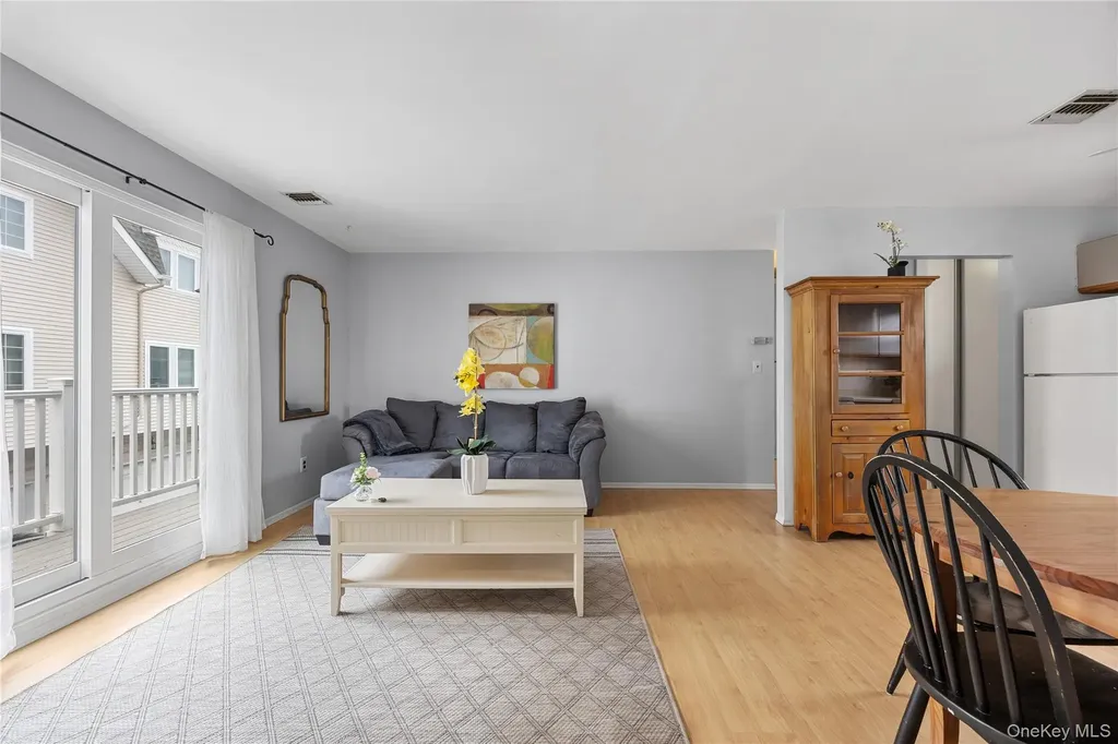 116 Westend Avenue Freeport NY 11520