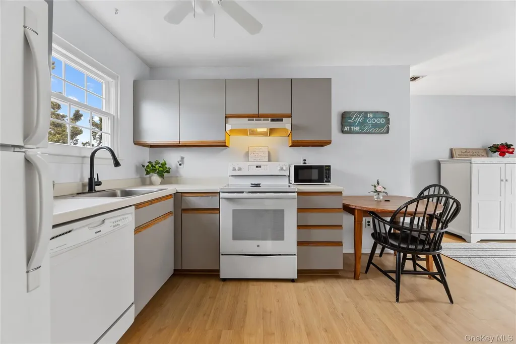 116 Westend Avenue Freeport NY 11520