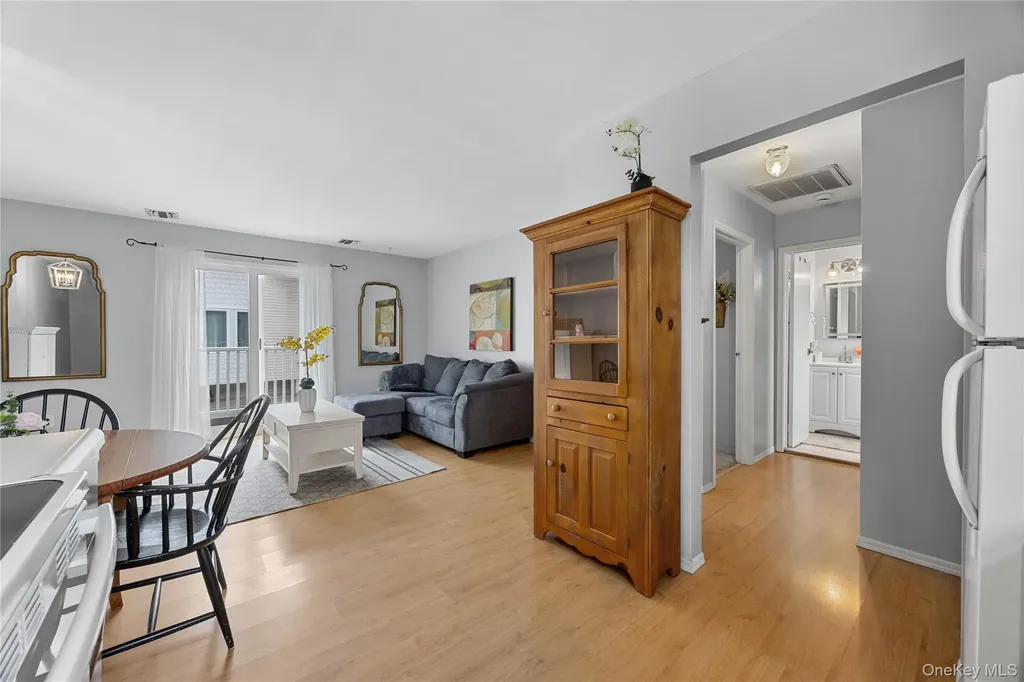 116 Westend Avenue Freeport NY 11520